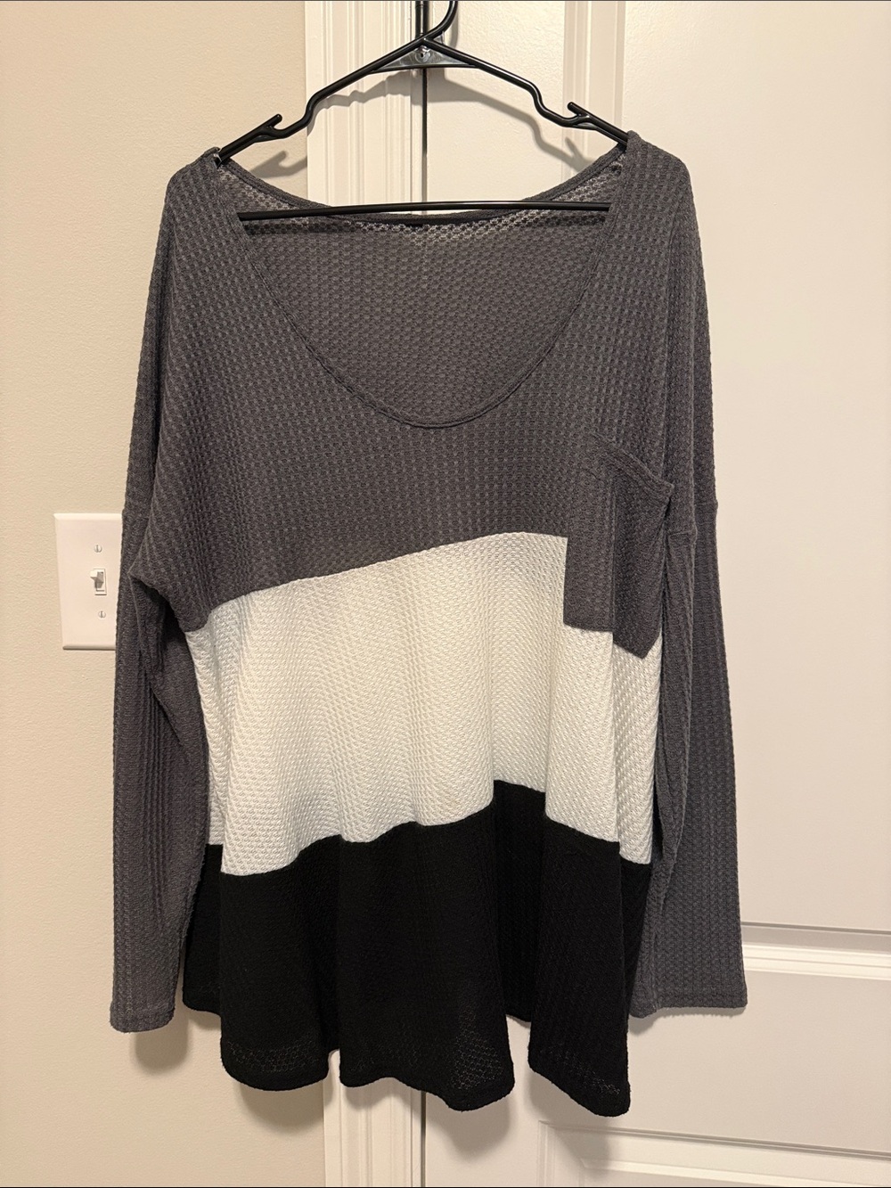 Colorblock Waffle Knit Long-Sleeve Top in Gray, White & Black